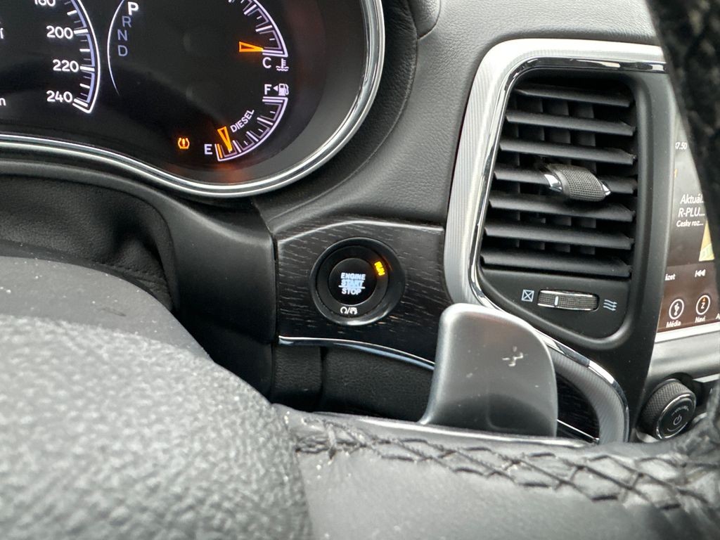 Jeep Grand Cherokee 3.0 CRDi V6 SUMMIT (foto 16)