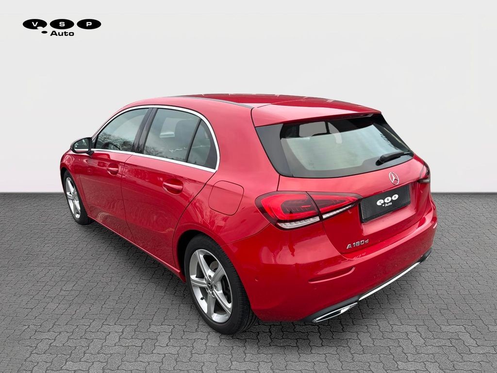 Mercedes-Benz A 180 PROGRESSIVE DISTRONIC 180d (foto 2)