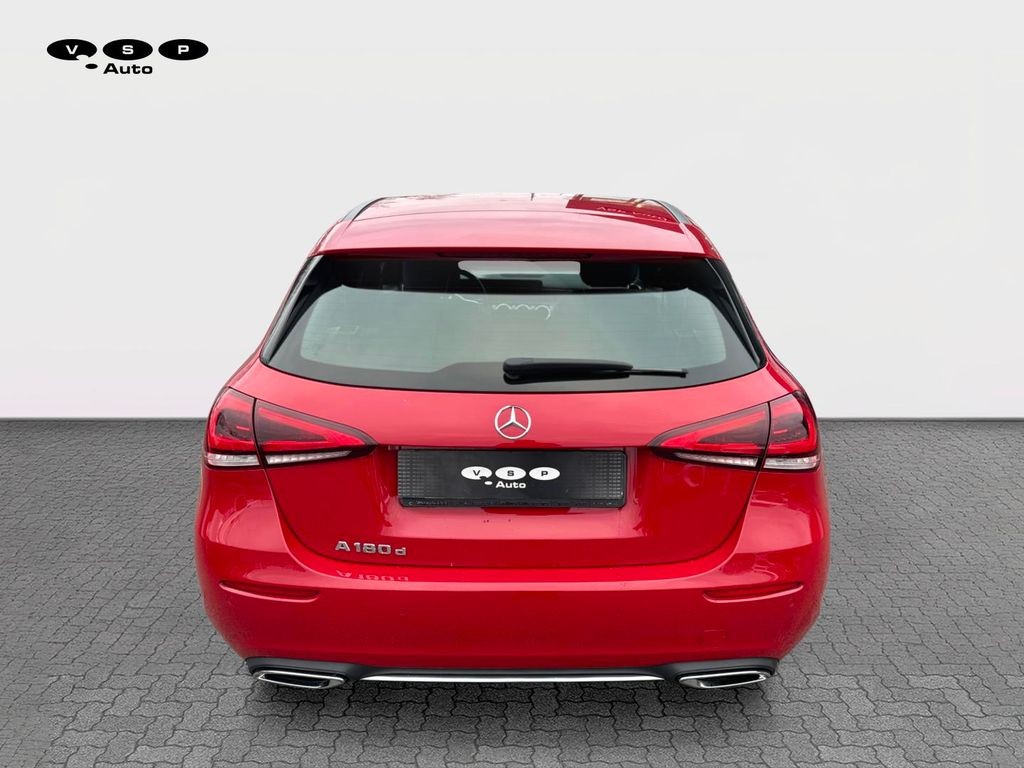 Mercedes-Benz A 180 PROGRESSIVE DISTRONIC 180d (foto 3)