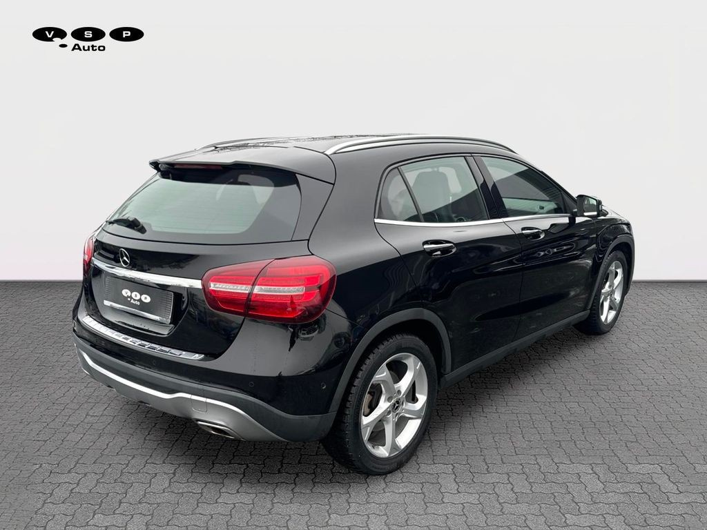 Mercedes-Benz GLA 200 URBAN paket 200d 4MATIC (foto 4)