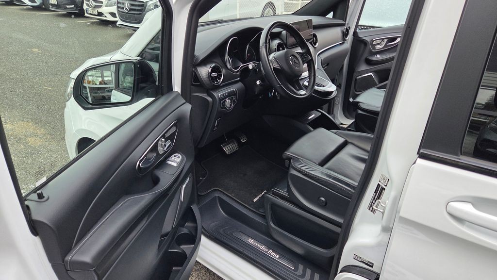 Mercedes-Benz V 300 300d/L 4MATIC ACC bufík (foto 9)