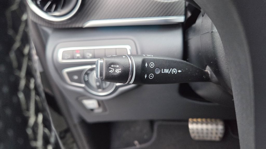 Mercedes-Benz V 300 300d/L 4MATIC ACC bufík (foto 14)