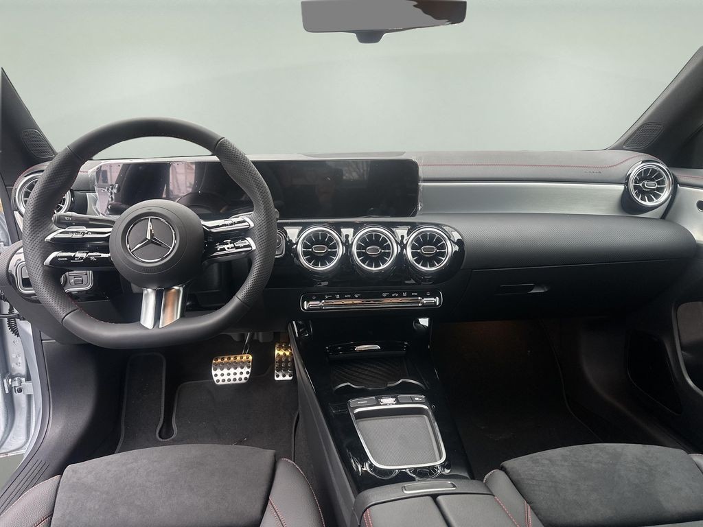 Mercedes-Benz CLA 200 d AMG Style Edition (foto 10)