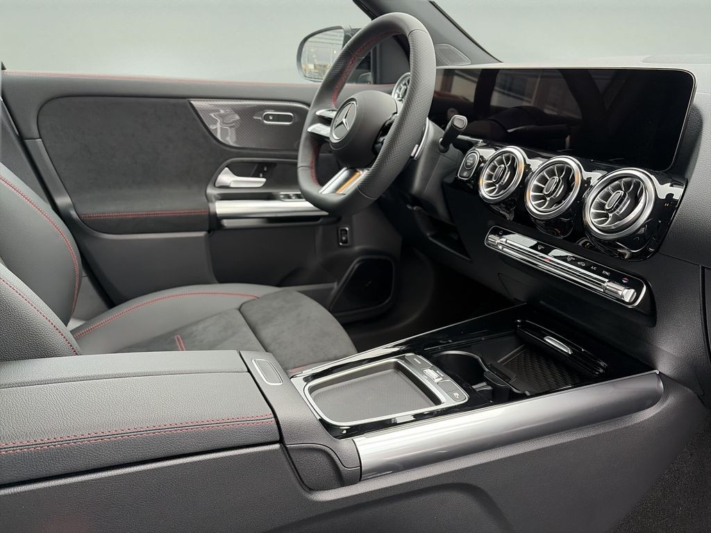 Mercedes-Benz GLA 200 AMG Style Edition (foto 11)