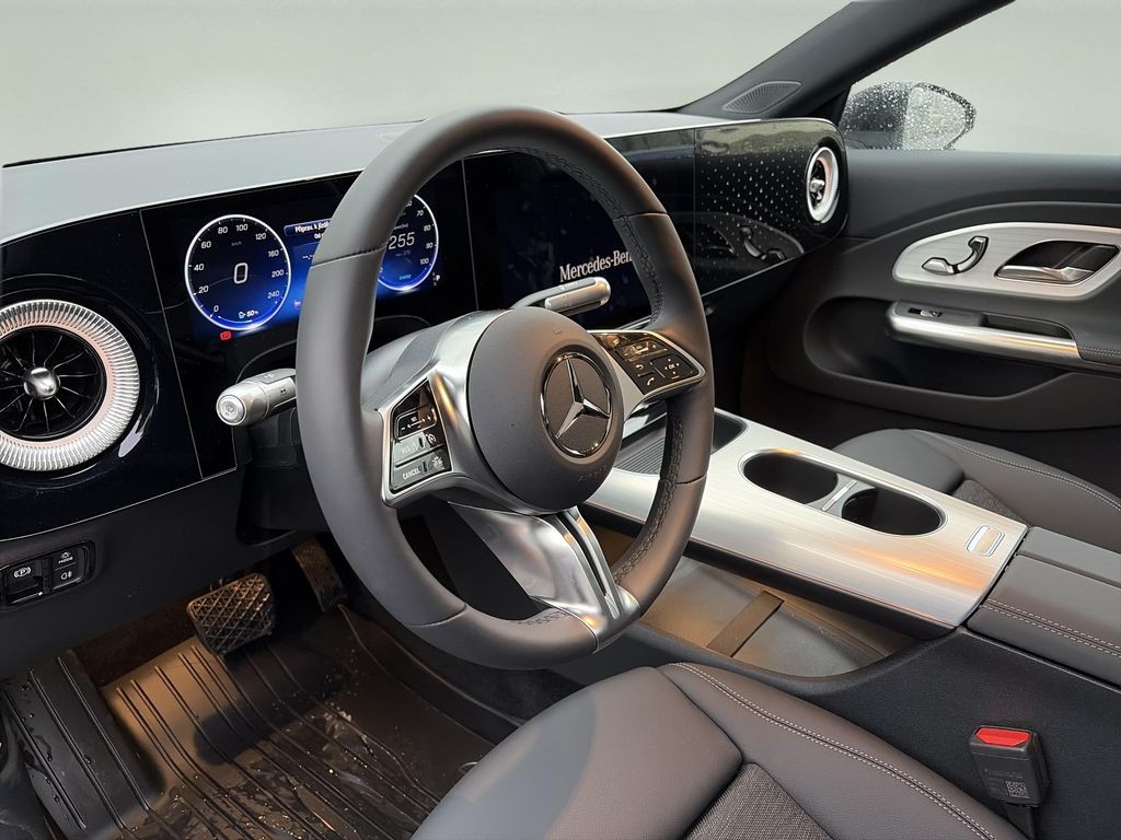 Mercedes-Benz CLA 200 350 4M EQ (foto 8)