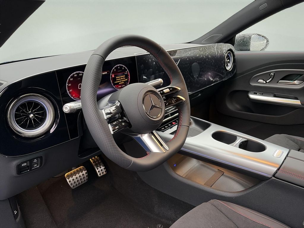 Mercedes-Benz CLA 200 4M (foto 8)