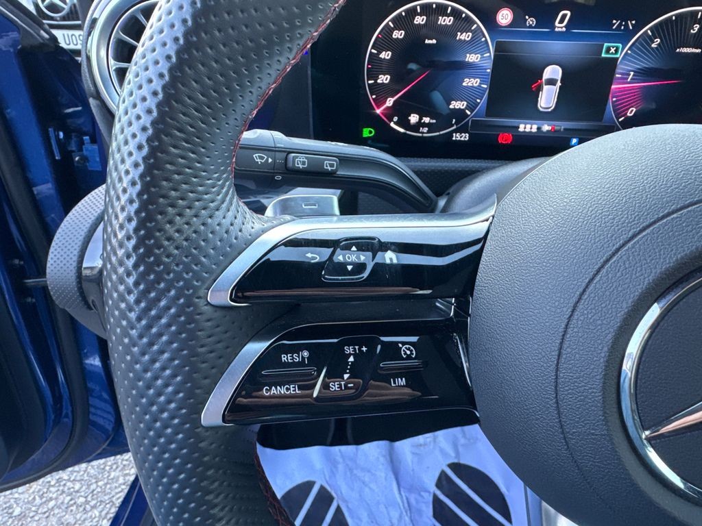 Mercedes-Benz A 200 AMG paket 200d (foto 17)