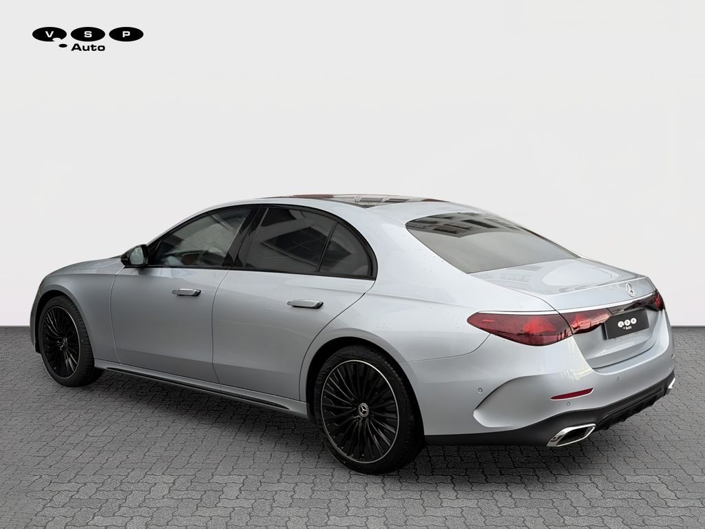 Mercedes-Benz E 220 d 4MATIC (foto 2)