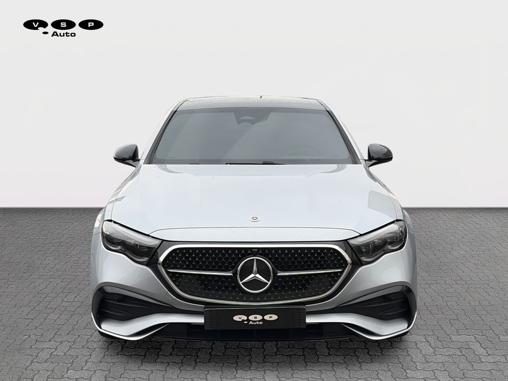 Mercedes-Benz E 220 d 4MATIC (foto 7)