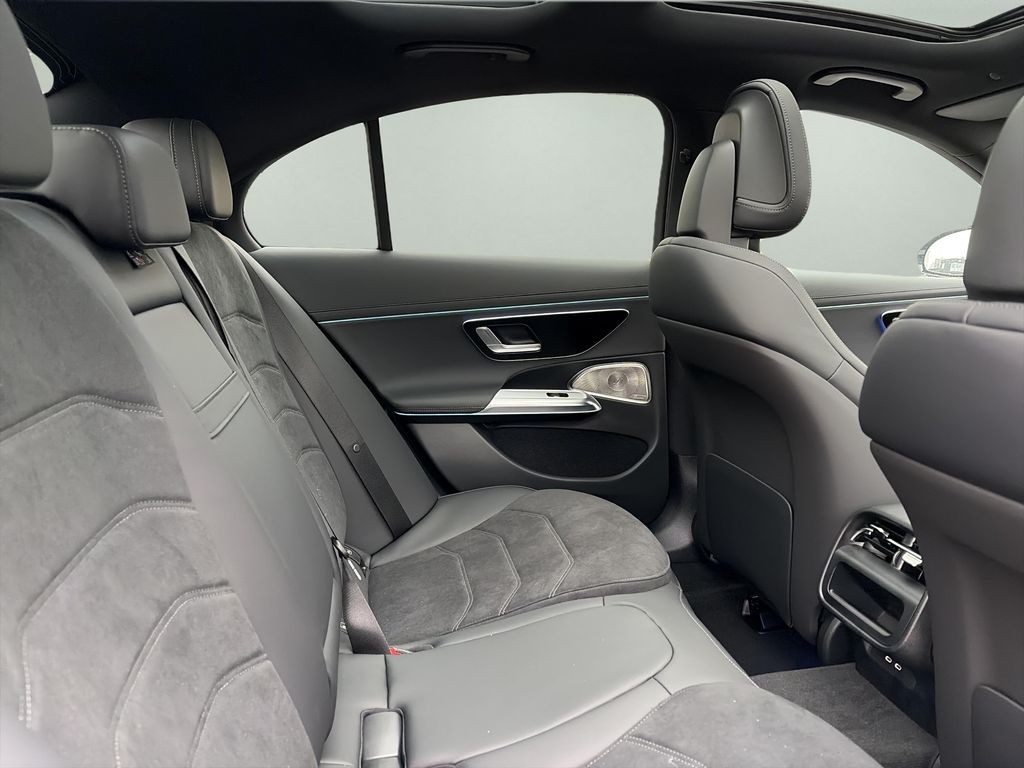 Mercedes-Benz E 220 d 4MATIC (foto 13)