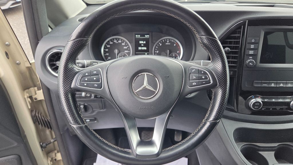 Mercedes-Benz Vito 124CDI/L Select 4x4 (foto 10)