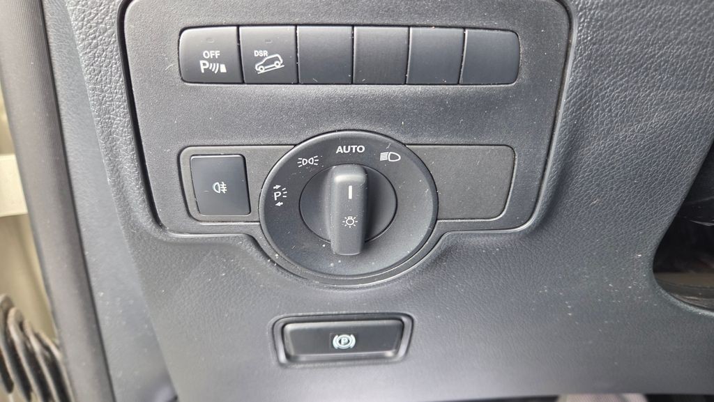 Mercedes-Benz Vito 124CDI/L Select 4x4 (foto 15)