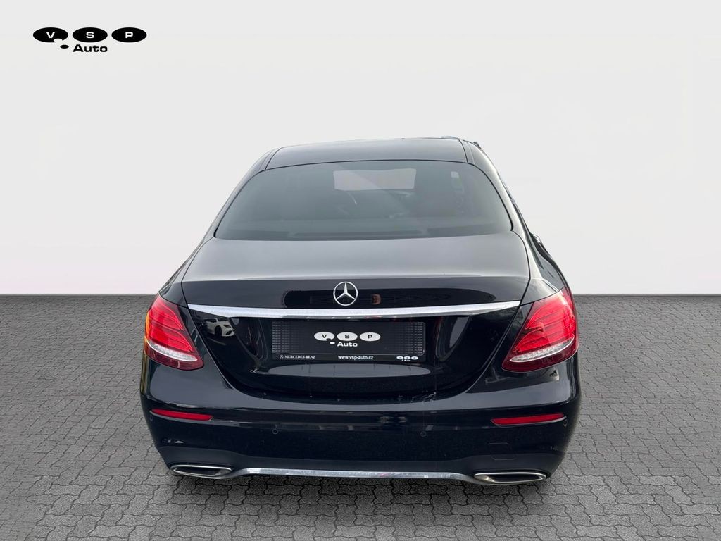 Mercedes-Benz E 400 400 4Matic (foto 3)