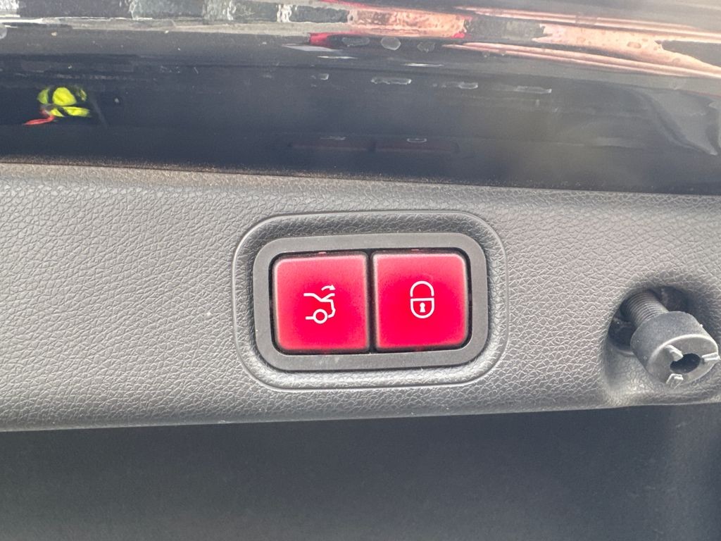 Mercedes-Benz E 400 400 4Matic (foto 21)