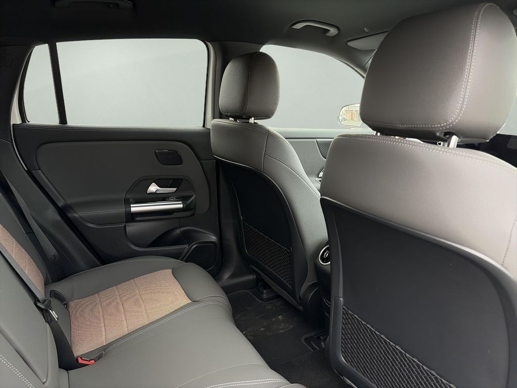 Mercedes-Benz EQA EQA 250+ (foto 13)