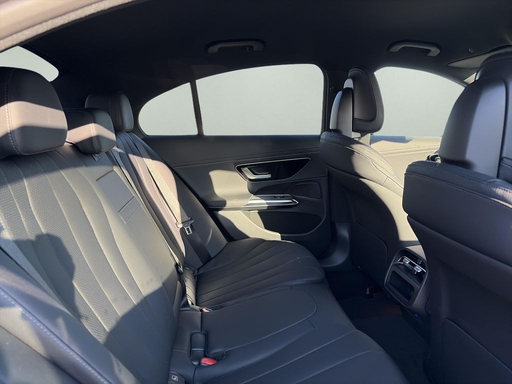 Mercedes-Benz E 300 de 4MATIC (foto 13)