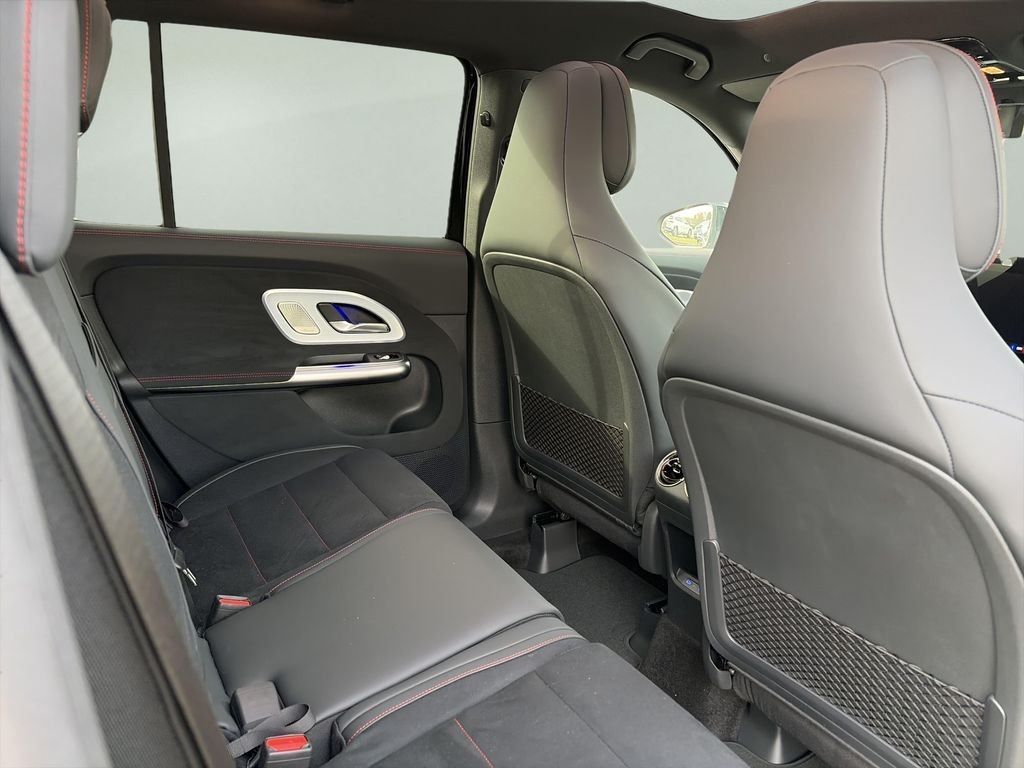 Mercedes-Benz GLB 350 4M EQ (foto 13)