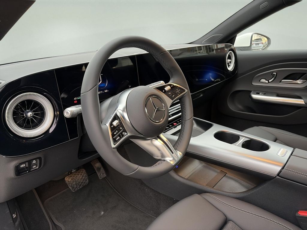 Mercedes-Benz CLA 200 (foto 8)