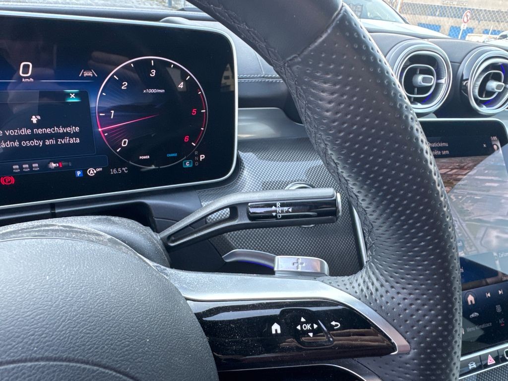 Mercedes-Benz C 220 AMG Style Edition      220d 4MATIC kombi (foto 18)