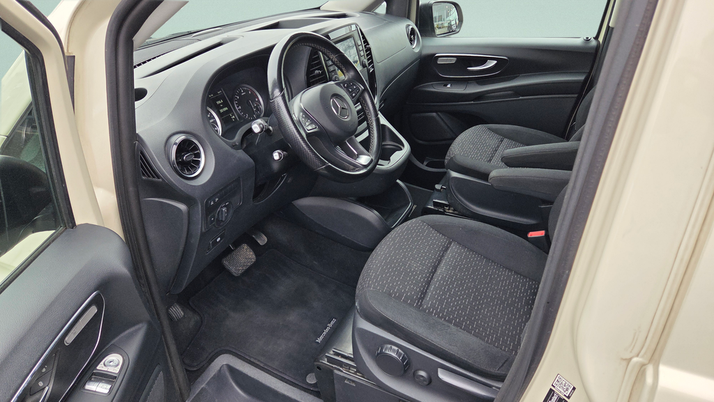Mercedes-Benz Vito 124CDI/L Select 4x4 (foto 8)
