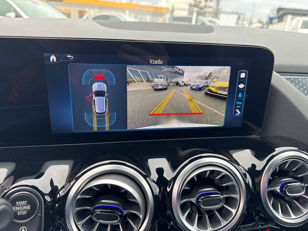 Mercedes-Benz GLA 200 200d 4MATIC (foto 15)