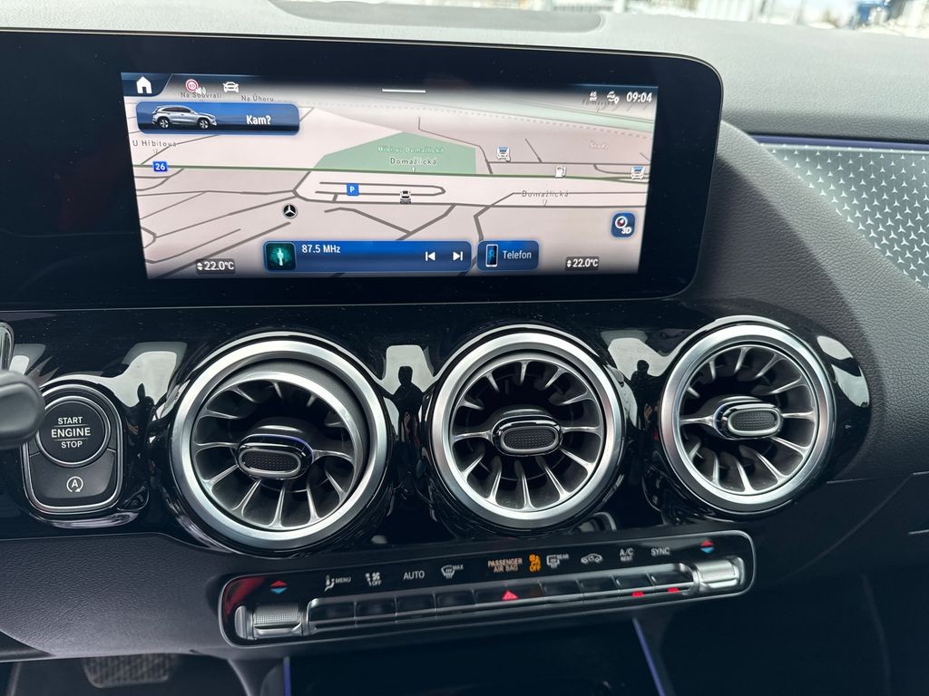 Mercedes-Benz GLA 200 200d 4MATIC (foto 16)