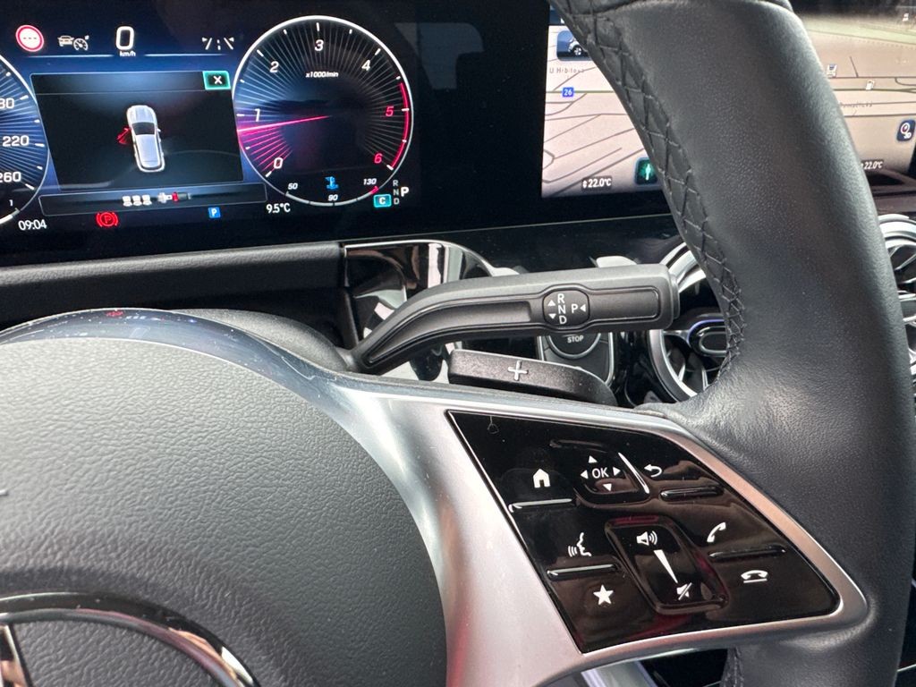 Mercedes-Benz GLA 200 200d 4MATIC (foto 18)