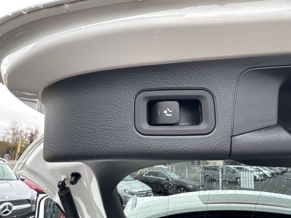 Mercedes-Benz GLA 200 200d 4MATIC (foto 19)