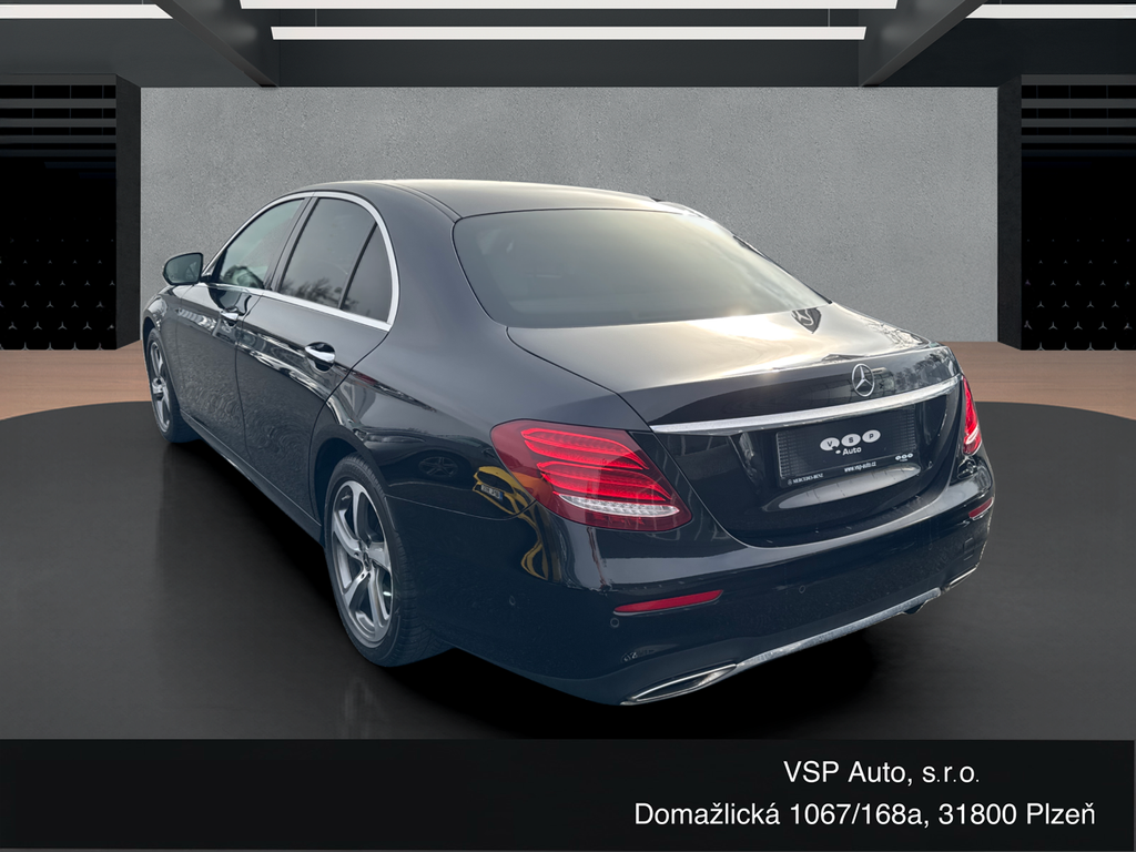 Mercedes-Benz E 400 400 4Matic (foto 2)