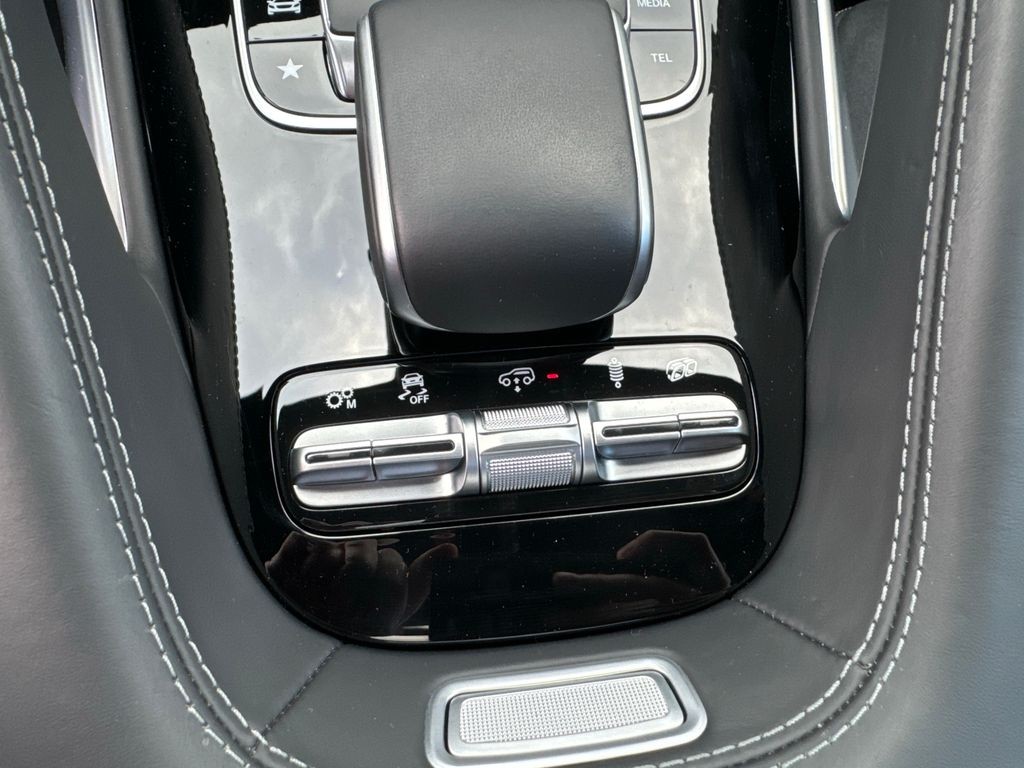 Mercedes-Benz GLE 53 AMG 53 AMG 4MATIC+ (foto 16)