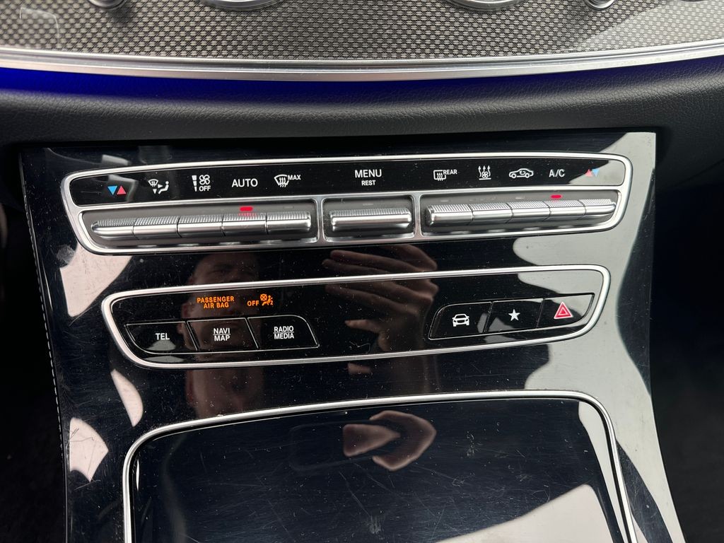 Mercedes-Benz E 400 400d 4MATIC kombi AMG paket (foto 17)