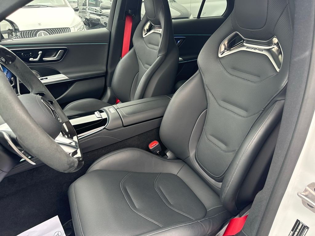 Mercedes-Benz E 53 AMG HYBRID 4MATIC+ (foto 12)