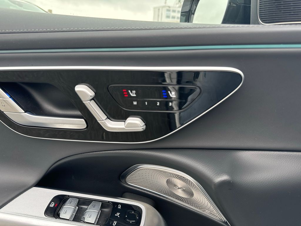 Mercedes-Benz E 53 AMG HYBRID 4MATIC+ (foto 14)