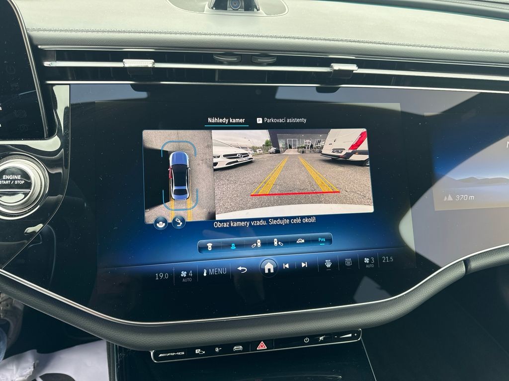 Mercedes-Benz E 53 AMG HYBRID 4MATIC+ (foto 16)