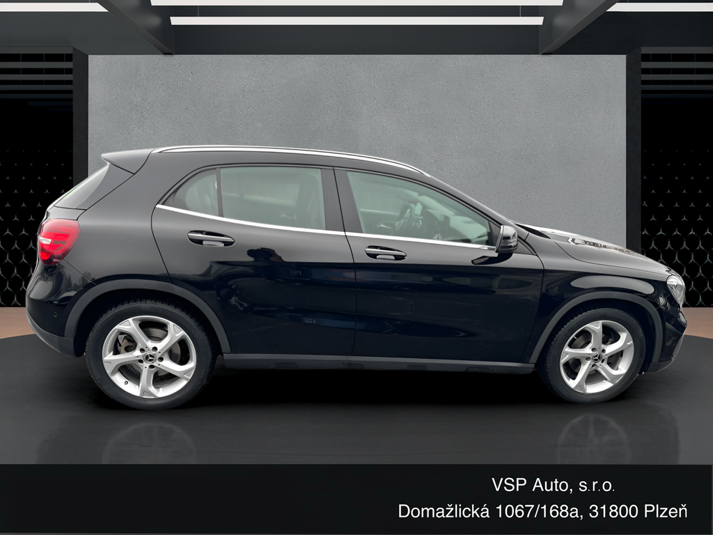 Mercedes-Benz GLA 200 URBAN paket 200d 4MATIC (foto 5)