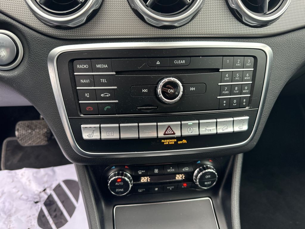 Mercedes-Benz GLA 200 URBAN paket 200d 4MATIC (foto 14)