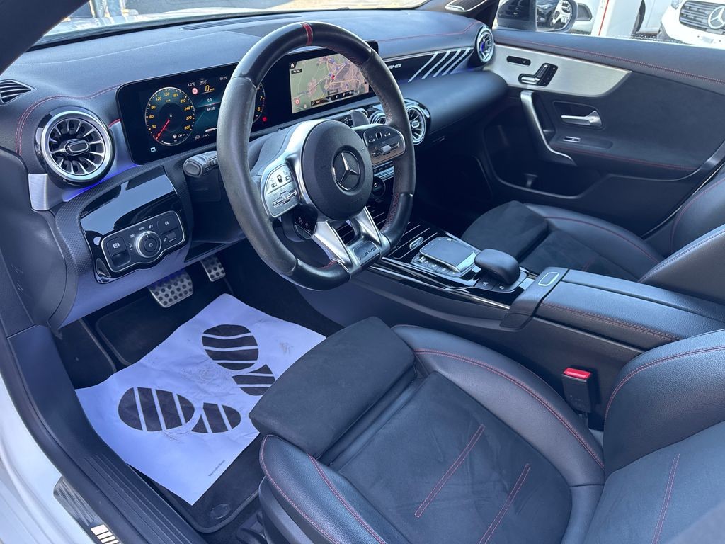 Mercedes-Benz CLA 200 45 S 4MATIC+ (foto 8)