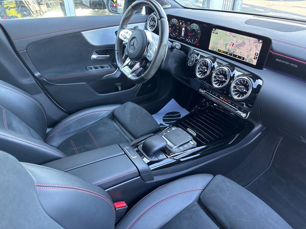 Mercedes-Benz CLA 200 45 S 4MATIC+ (foto 11)