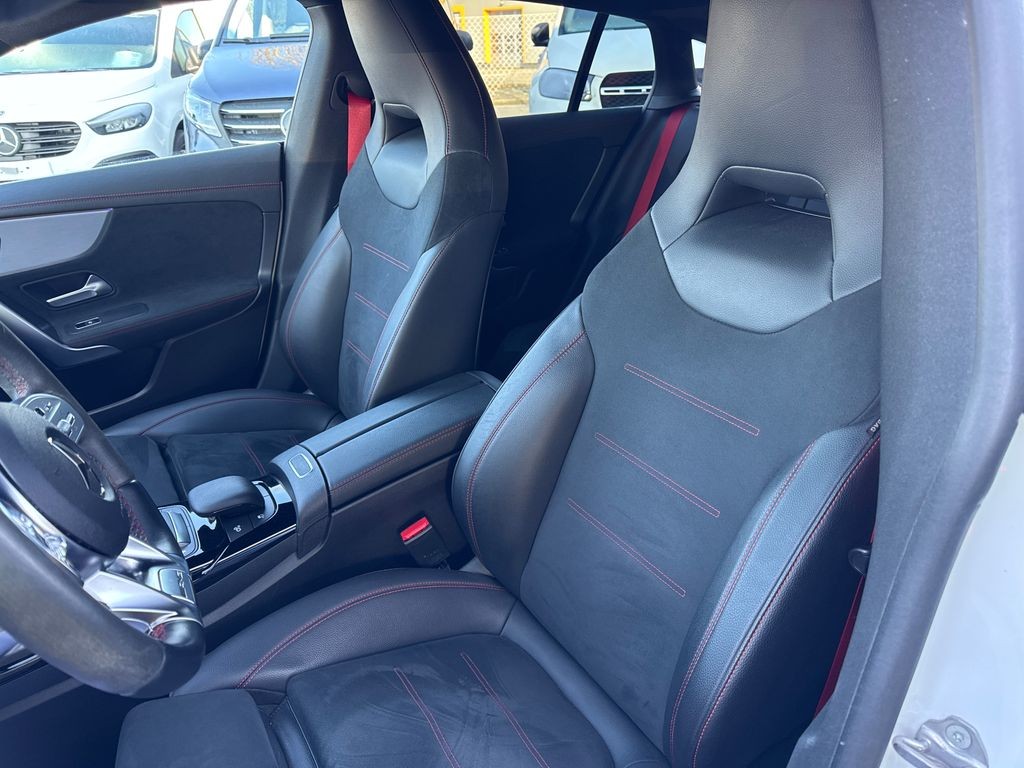 Mercedes-Benz CLA 200 45 S 4MATIC+ (foto 12)