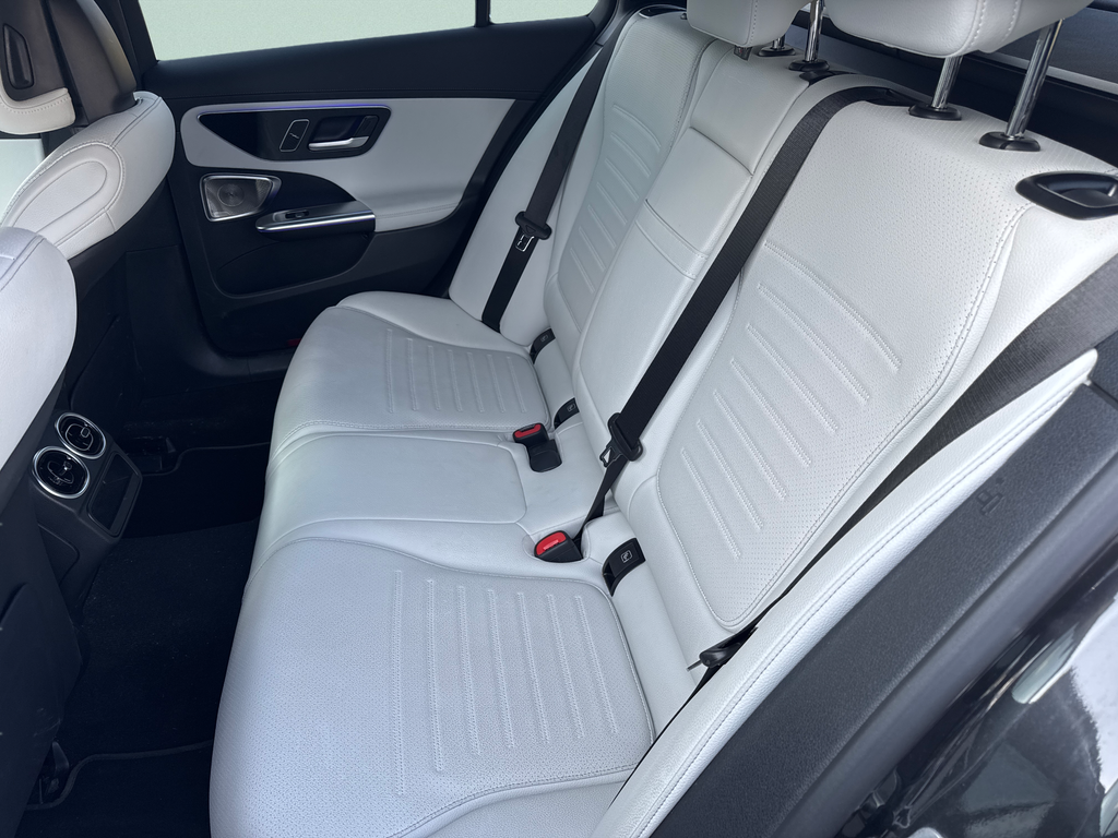 Mercedes-Benz C 220 AMG Style Edition      220d 4MATIC kombi (foto 13)