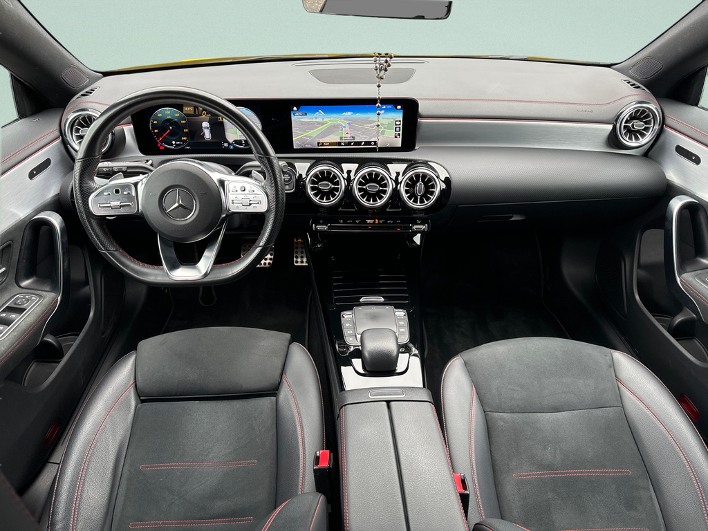 Mercedes-Benz CLA 180 AMG paket 180 (foto 9)