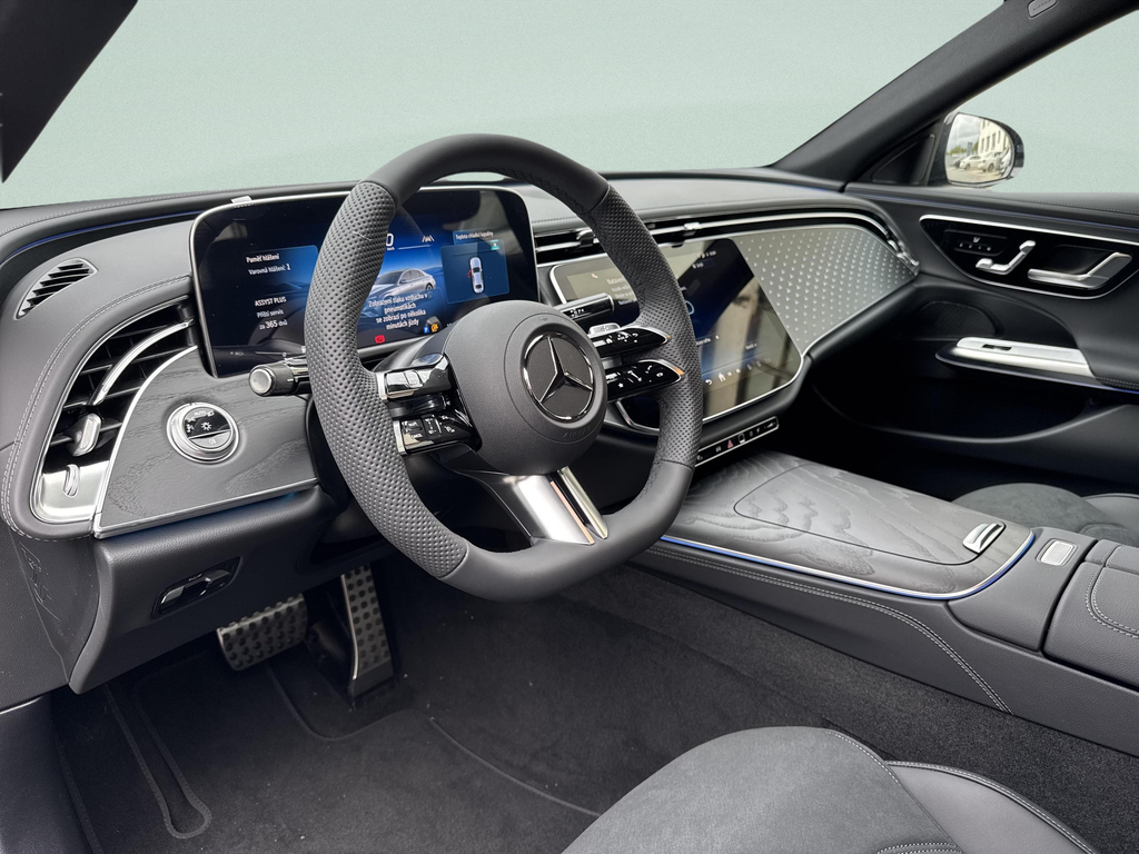 Mercedes-Benz E 200 4MATIC (foto 8)