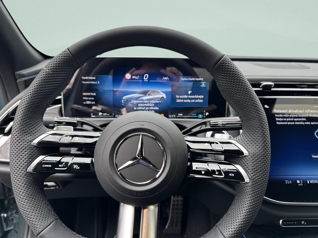 Mercedes-Benz E 200 4MATIC (foto 9)