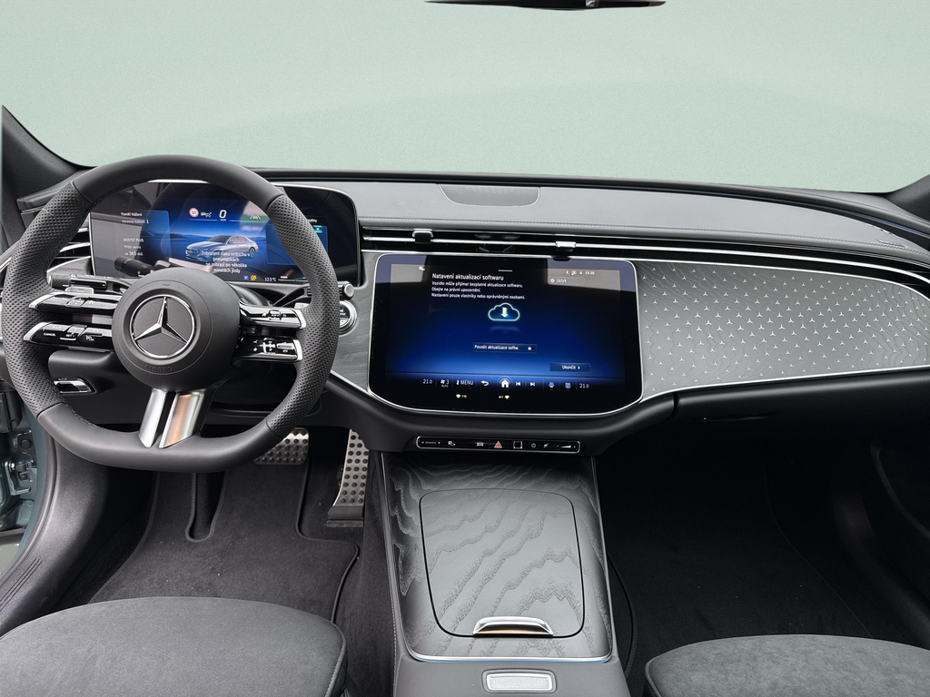 Mercedes-Benz E 200 4MATIC (foto 10)