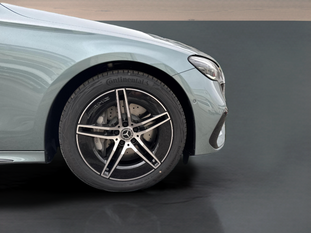 Mercedes-Benz E 200 4MATIC (foto 14)