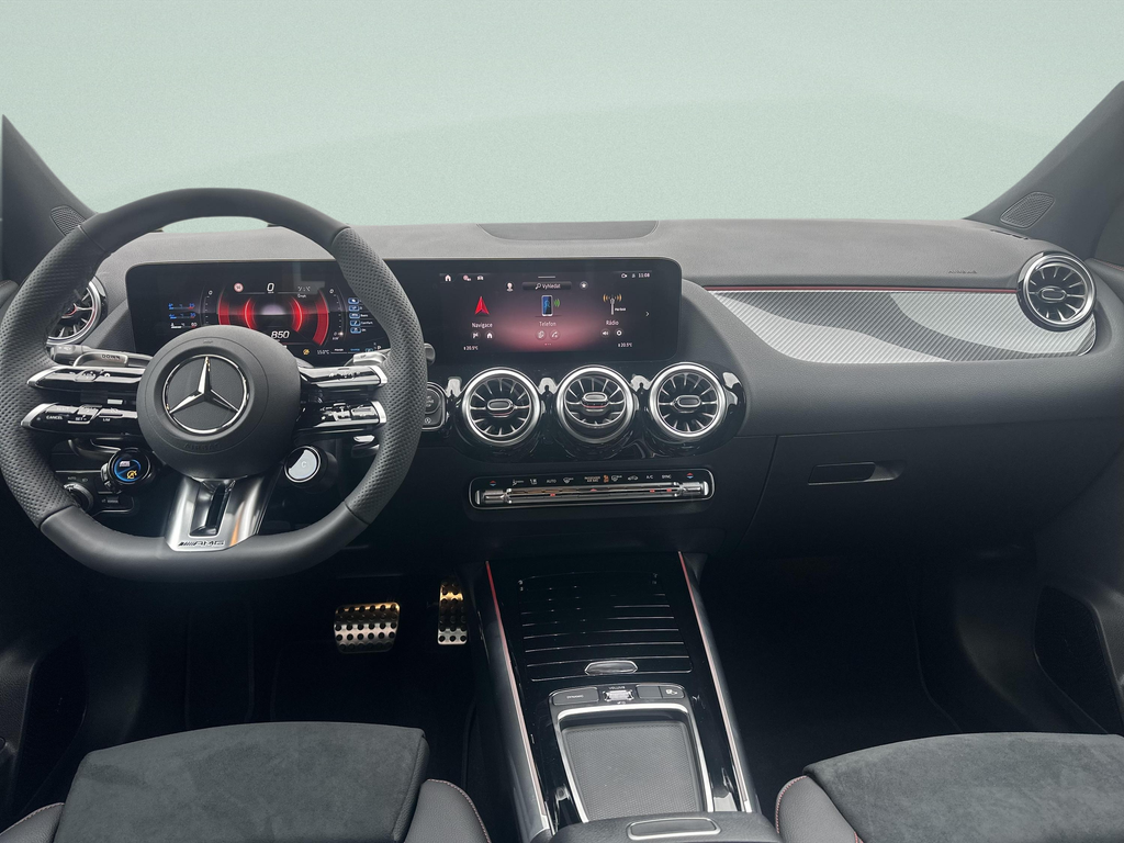 Mercedes-Benz GLA 35 AMG (foto 10)