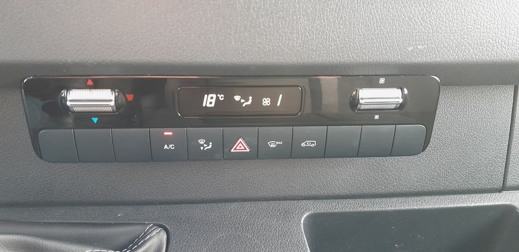 Mercedes-Benz Sprinter 317CDI/S VELKÁ VÝBAVA (foto 11)