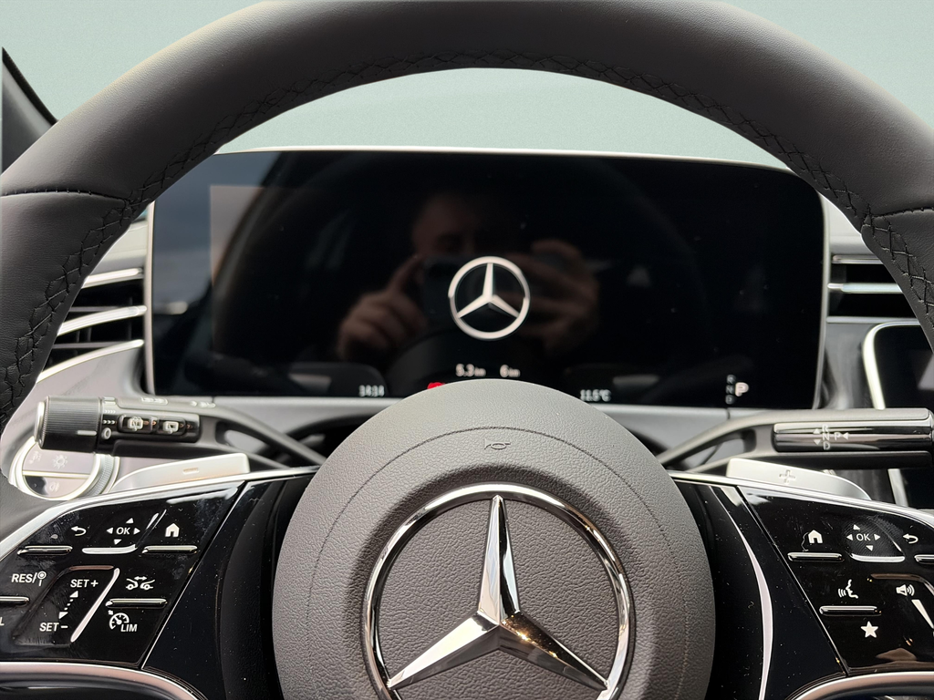 Mercedes-Benz E 300 de 4MATIC kombi (foto 9)