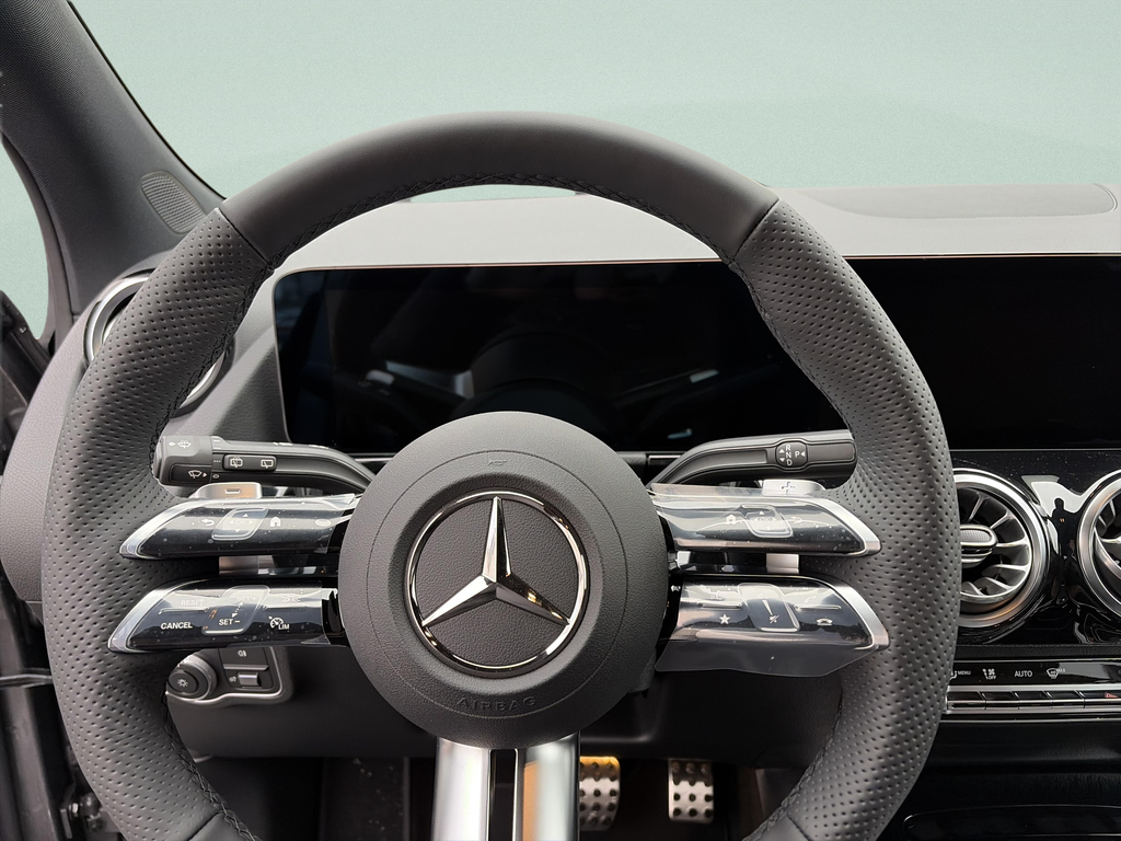 Mercedes-Benz GLA 200 d 4MATIC AMG Style Edition (foto 9)