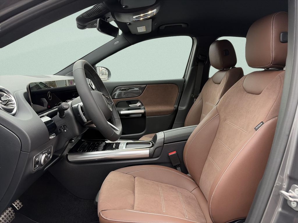 Mercedes-Benz GLA 200 d 4MATIC AMG Style Edition (foto 12)